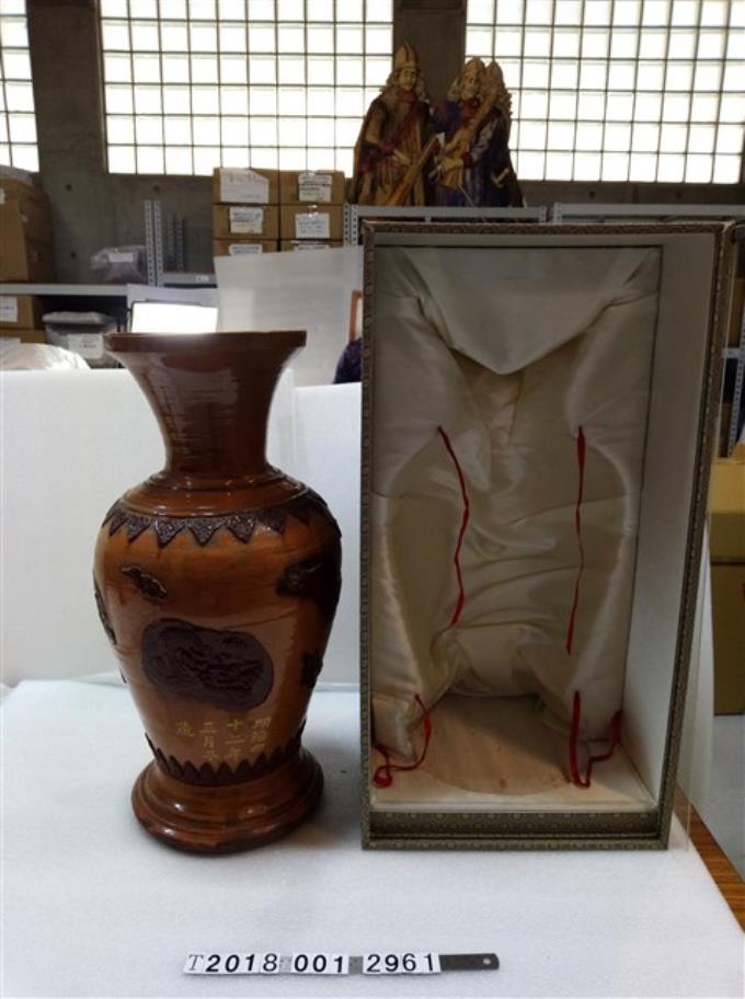 陶瓷褐色釀造元大花瓶 (共2張)