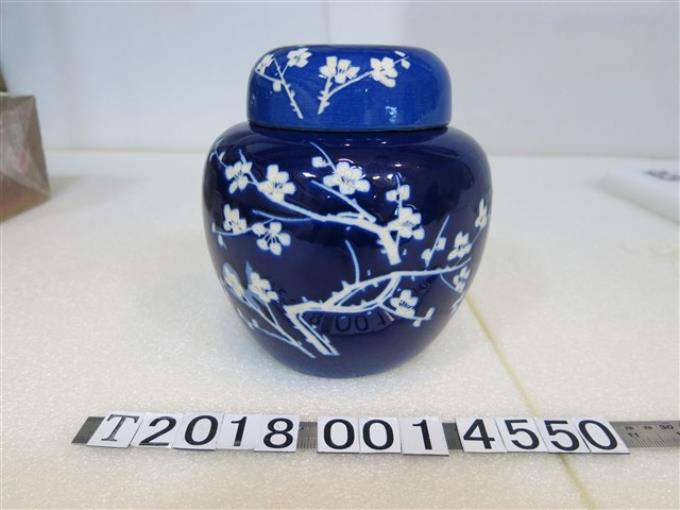 陶瓷製藍色梅花茶葉罐 (共3張)