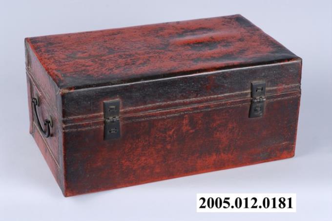 骨董 中国骨董 清 時代 紅漆皮衣箱