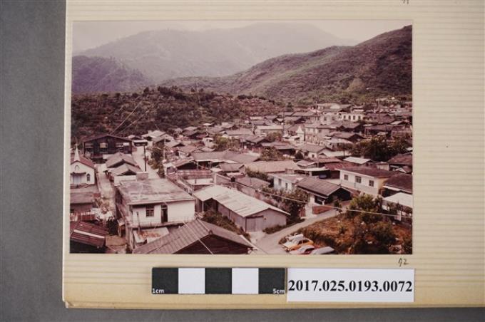 山間村落 (共4張)