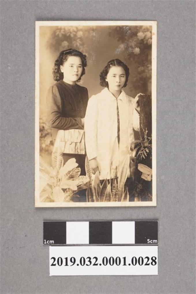 陳吳秀梅女士與另一名女士合照之19 (共2張)