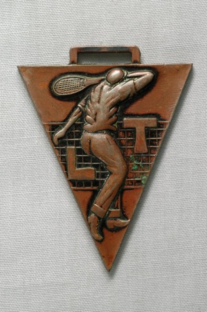 第三回全島支部選拔軟式庭球大會紀念徽章 (共2張)