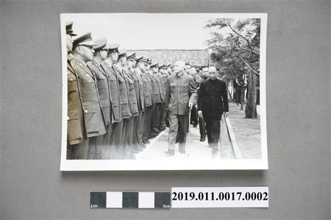 1960年蔣介石總統巡視軍中幹部照片 (共3張)