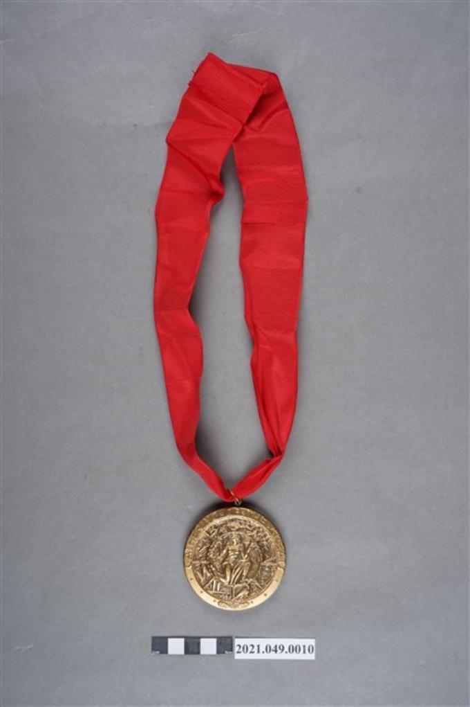 李遠哲1987年美國成就協會-金盤獎獎章及獎牌 (共9張)