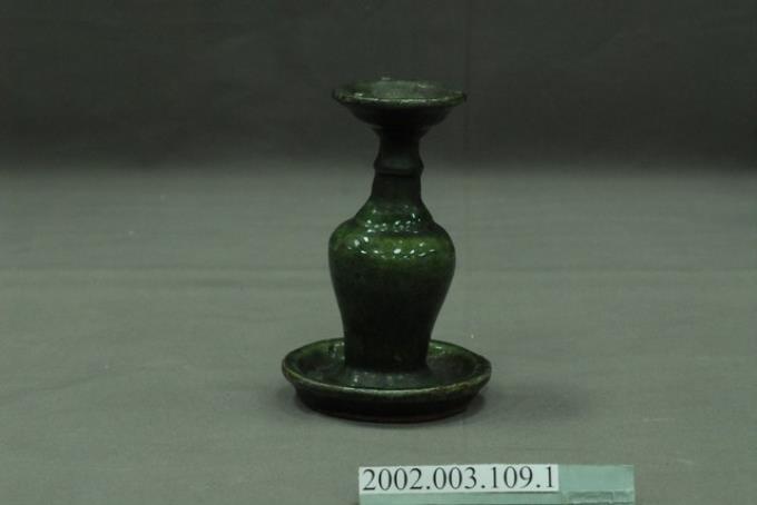 石灣窯綠釉冰裂紋燭臺 (共5張)