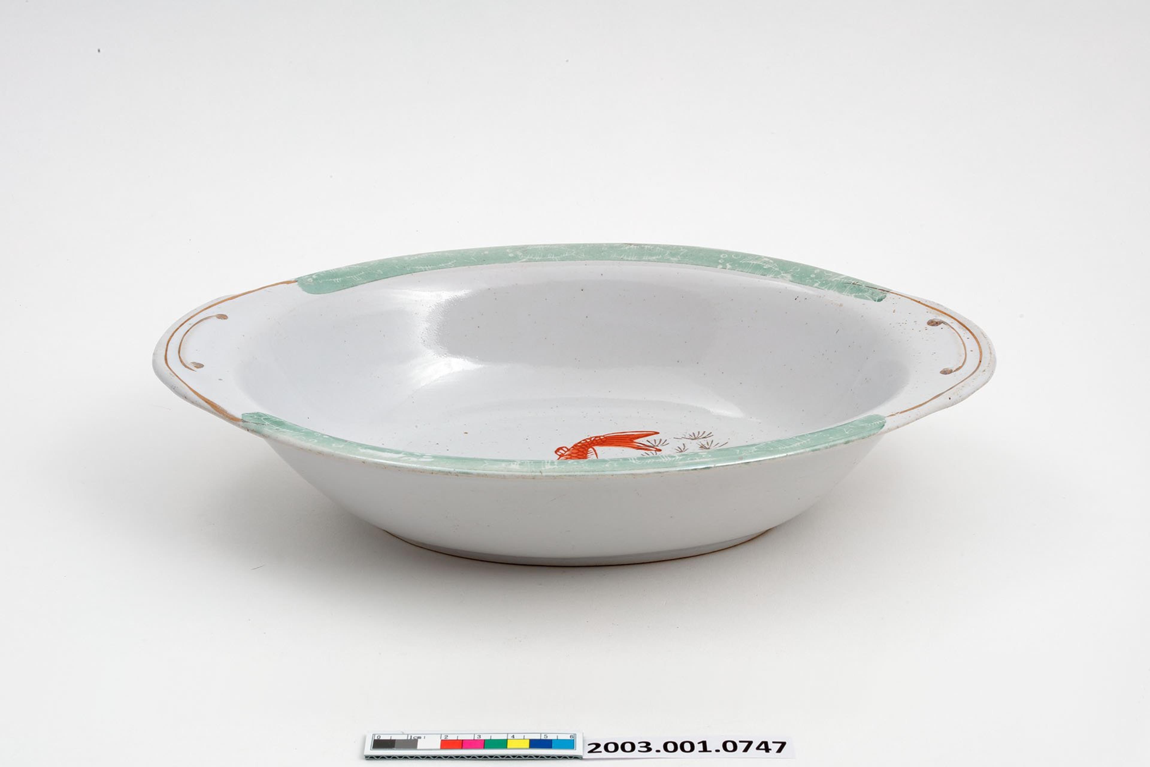 白瓷彩釉雙魚紋橢圓深盤 (共2張)