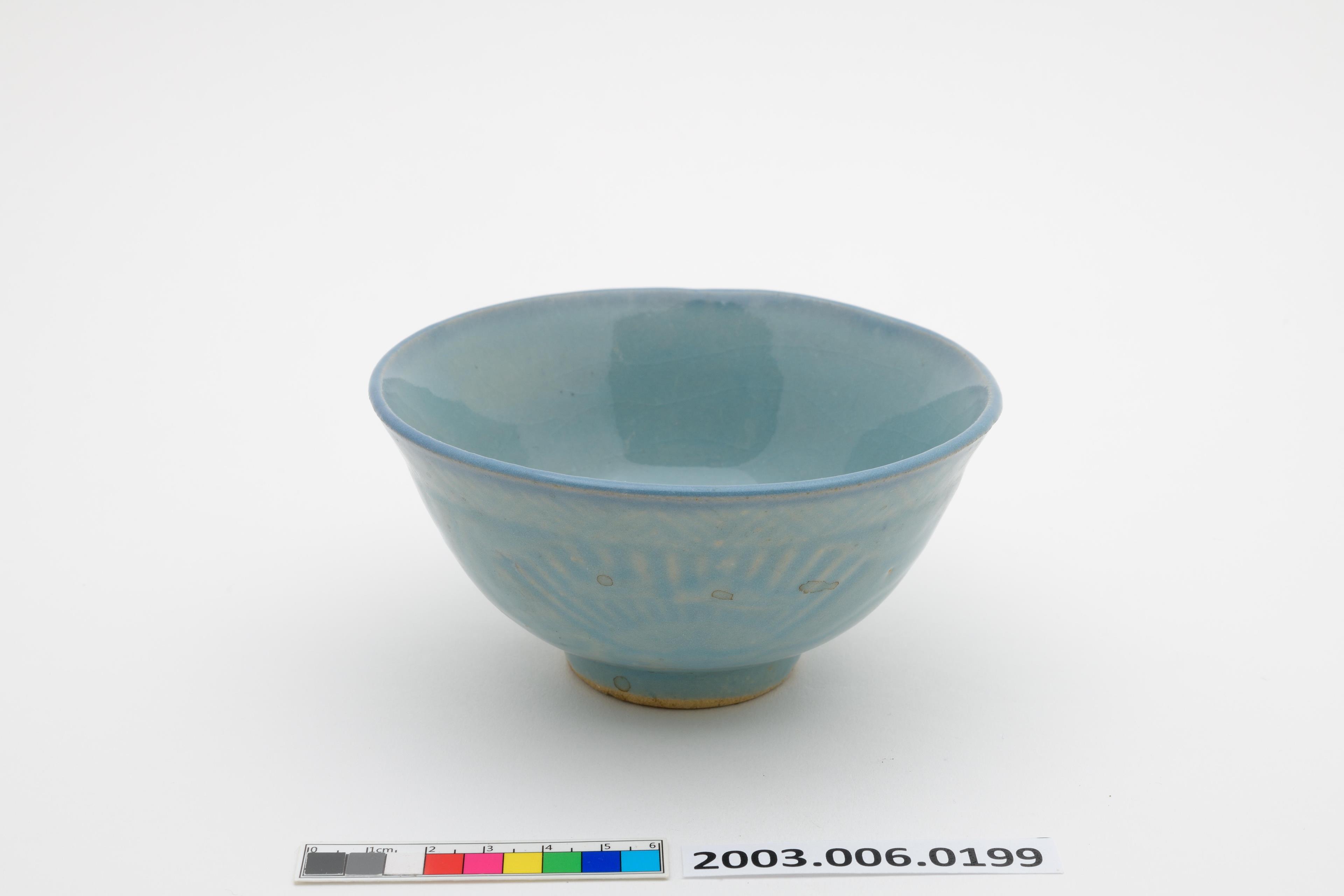 淡藍釉金魚紋淡青碗 (共4張)