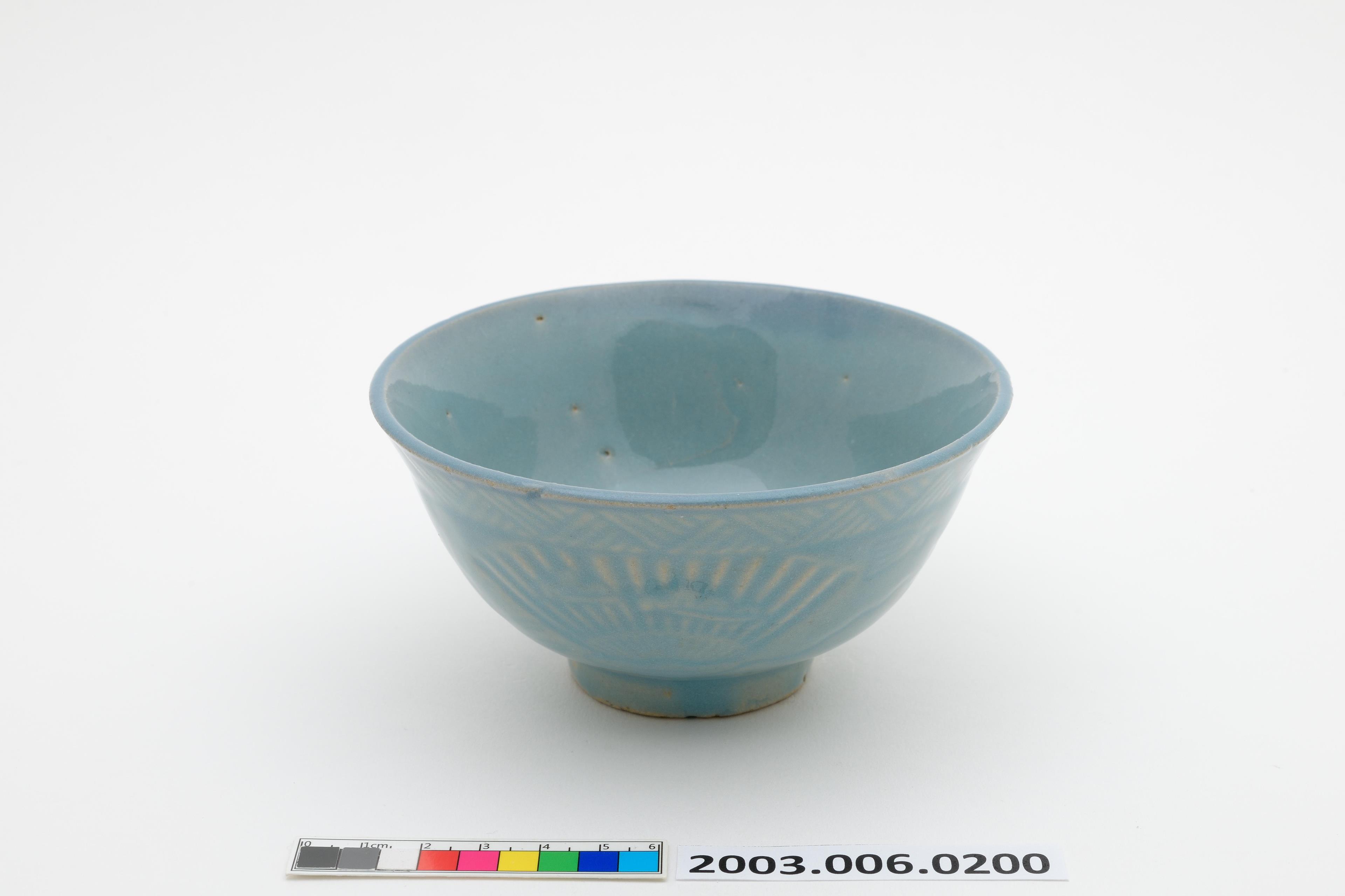 淡藍釉金魚紋淡青碗 (共4張)