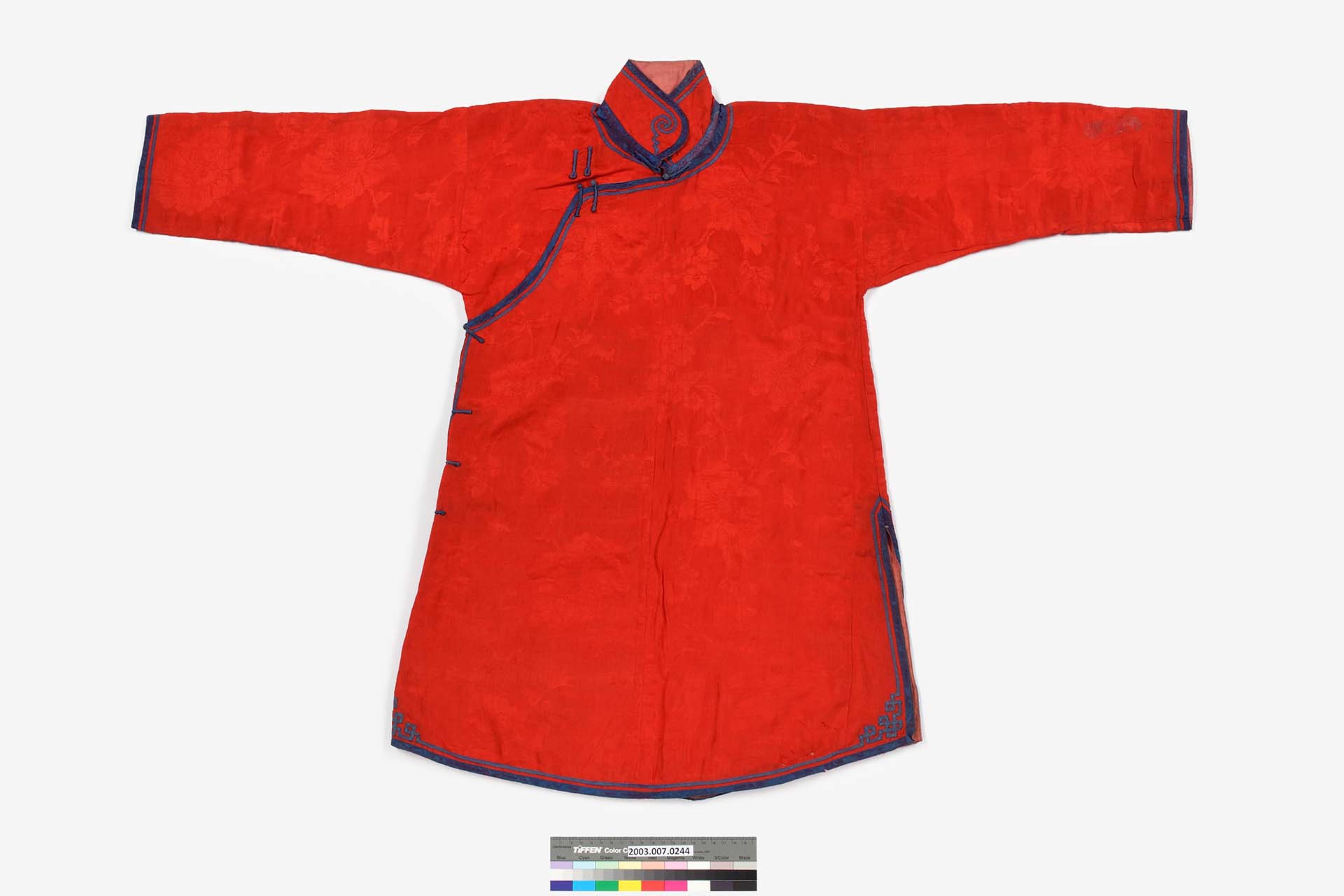 紅絲質大襟四關鑲女衫 (共2張)