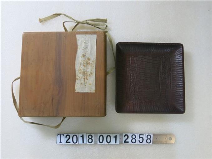 臺灣木雕盒漆器托盤 (共1張)