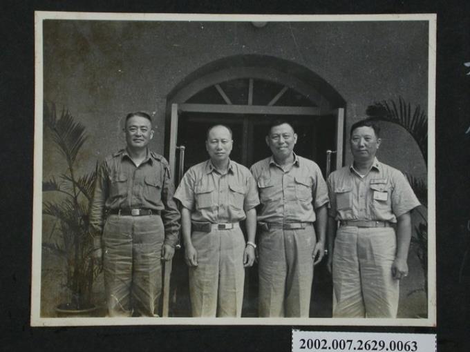 海軍六二部隊指揮官崔之道中將訪馬 (共2張)