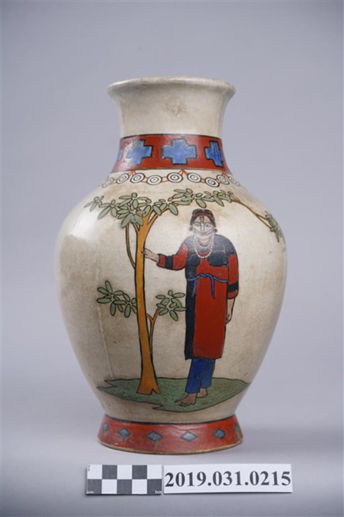 北投燒原住民紋花瓶 (共9張)