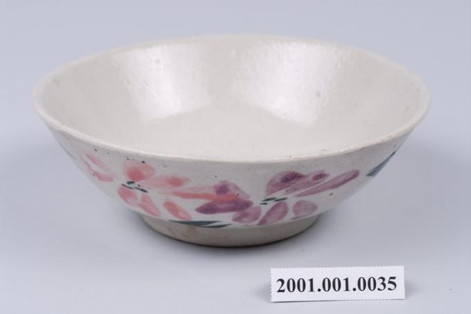 手繪粉紅釉花卉紋碗 (共2張)