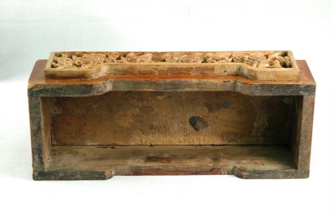 木雕薦盒下層