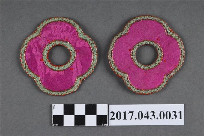 桃紅絲緞花形繡片組 (共2張)