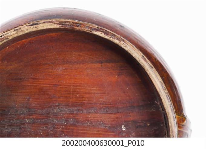 木製𣛮籃籃身
