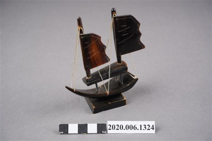 雙桅帆黑色舢舨船模型