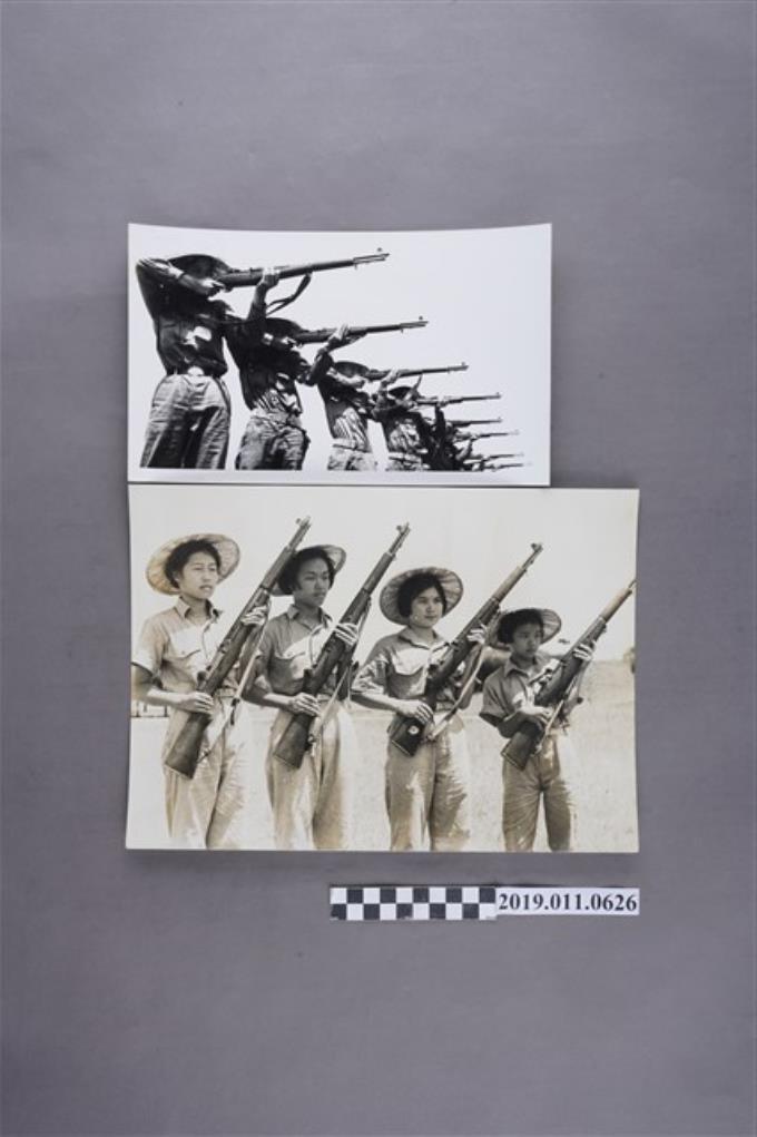 中國青年反共救國團戰鬥訓練照片組 (共2張)