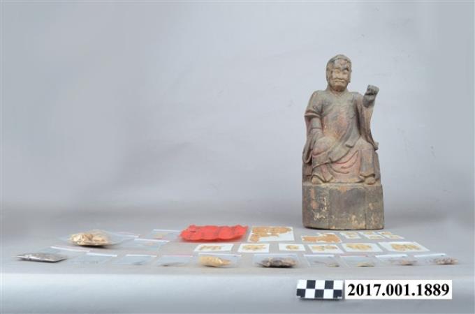 木雕降龍羅漢像 (共3張)