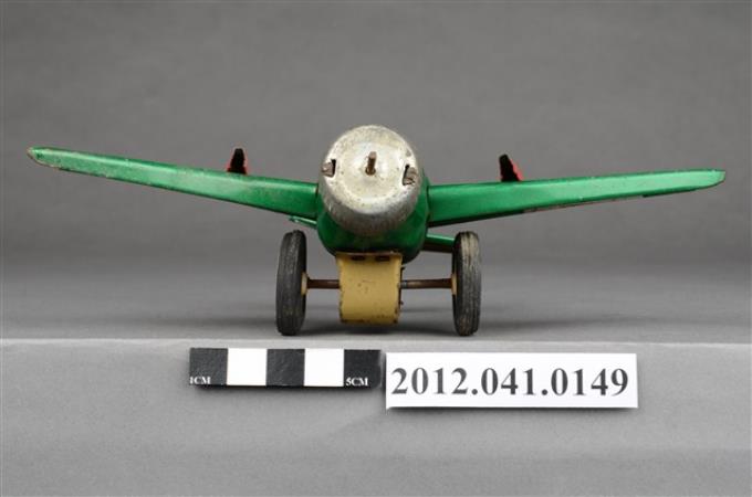 綠色戰鬥機造型玩具 (共8張)