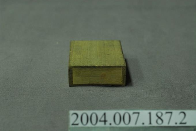 臺灣火柴公司成立10週年紀念章徽章盒 (共3張)