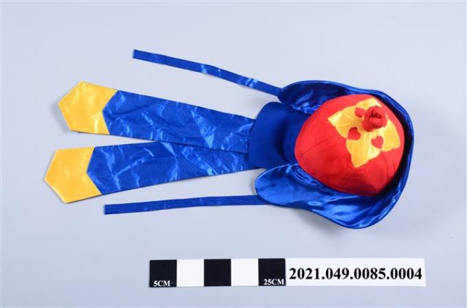 李遠哲2012年蒙古國立大學名譽博士帽 (共3張)