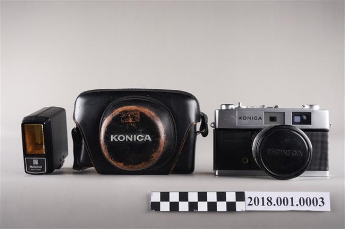 日本製柯尼卡KONICA Auto S1.6雙眼相機 (共2張)