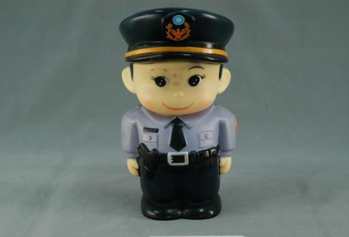 男警察娃娃 (共3張)