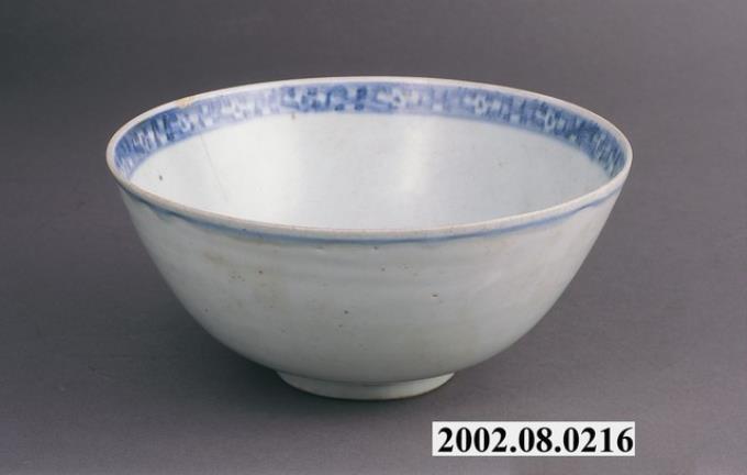 青花纏枝牡丹紋敞口碗 (共4張)