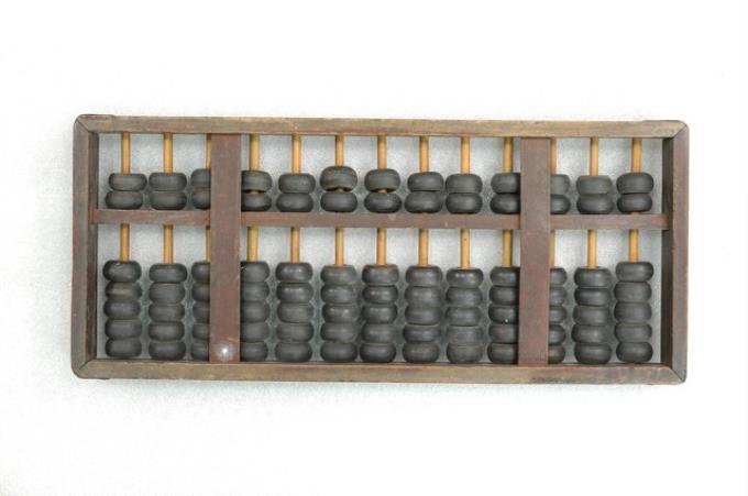 木製13檔黑色外框老算盤