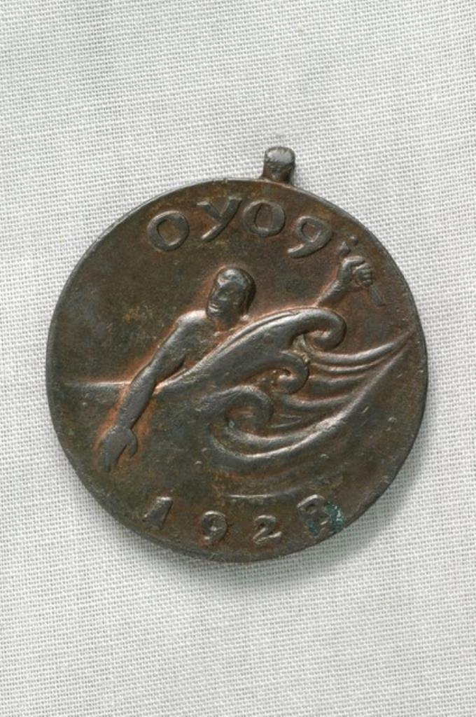 臺灣體育協會水泳部紀念徽章 (共2張)