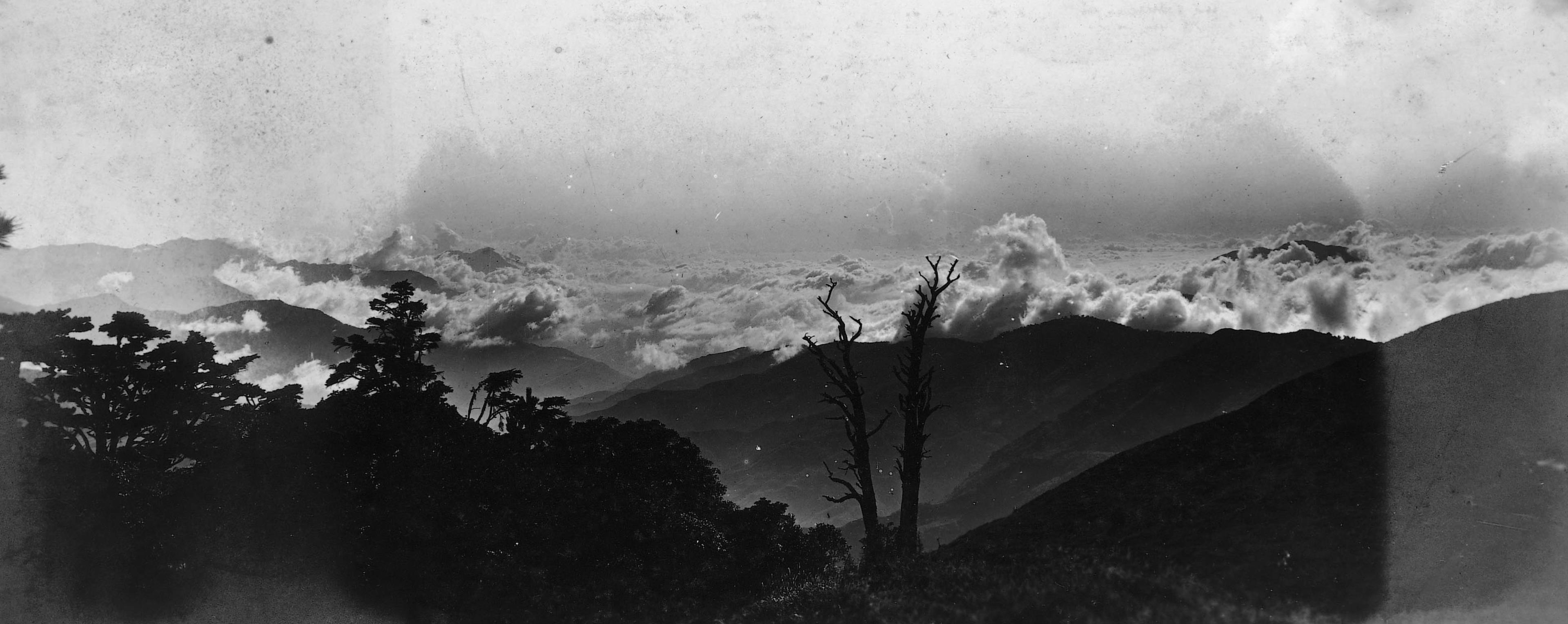 自中央山脈所見的臺中州方向的雲海 (共2張)