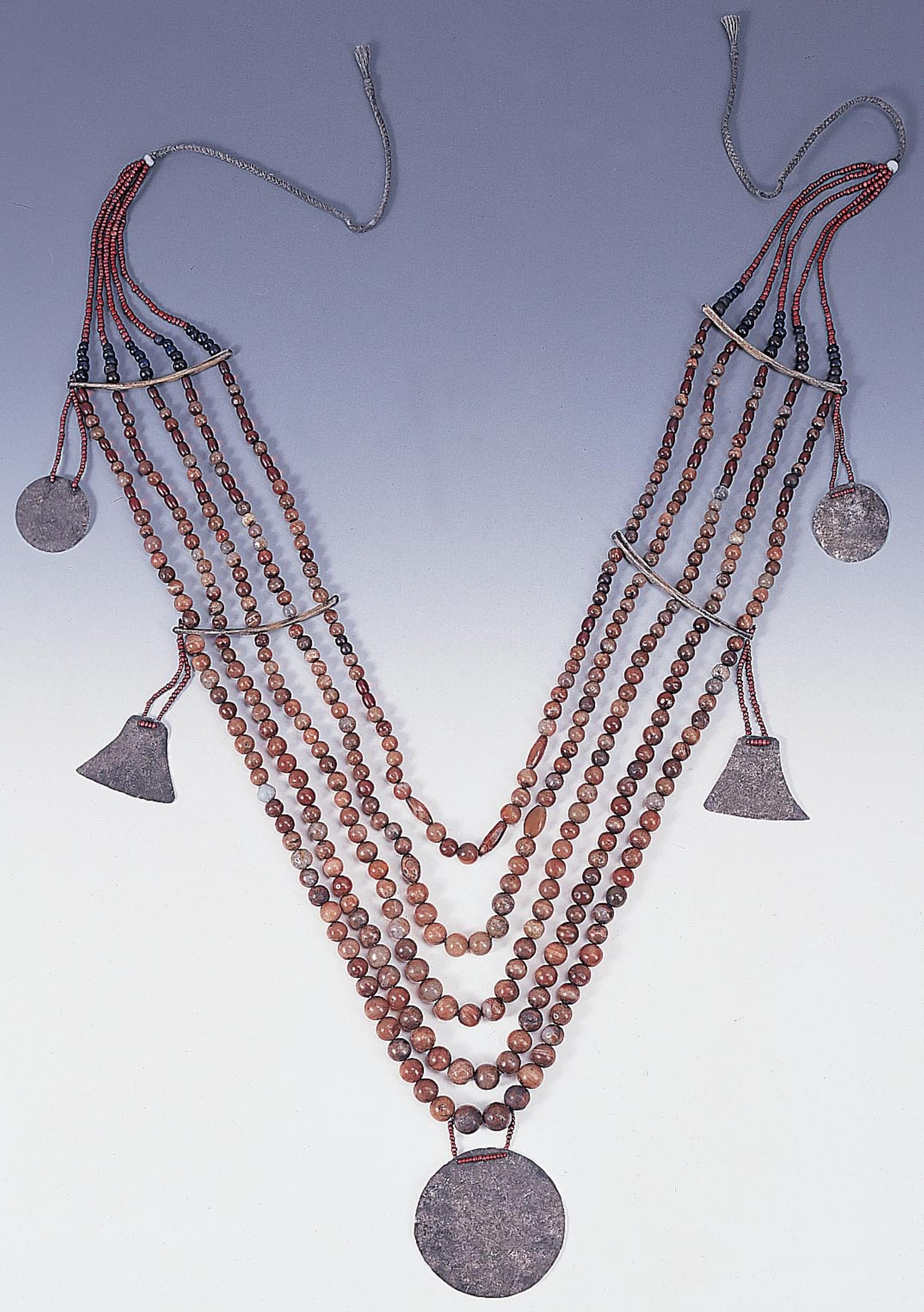 達悟族女用瑪瑙珠胸飾 (共5張)