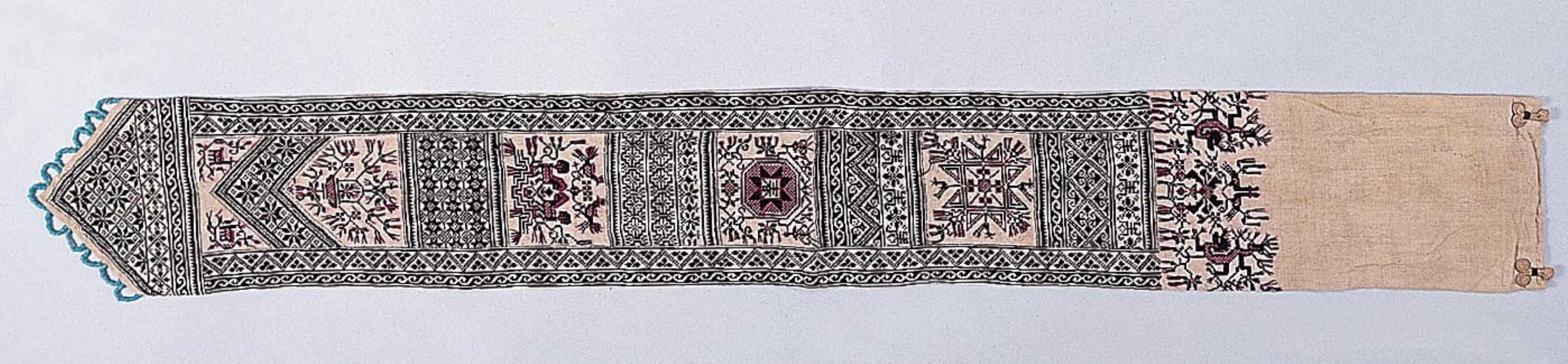 西拉雅族白棉地繡花劍帶 (共3張)