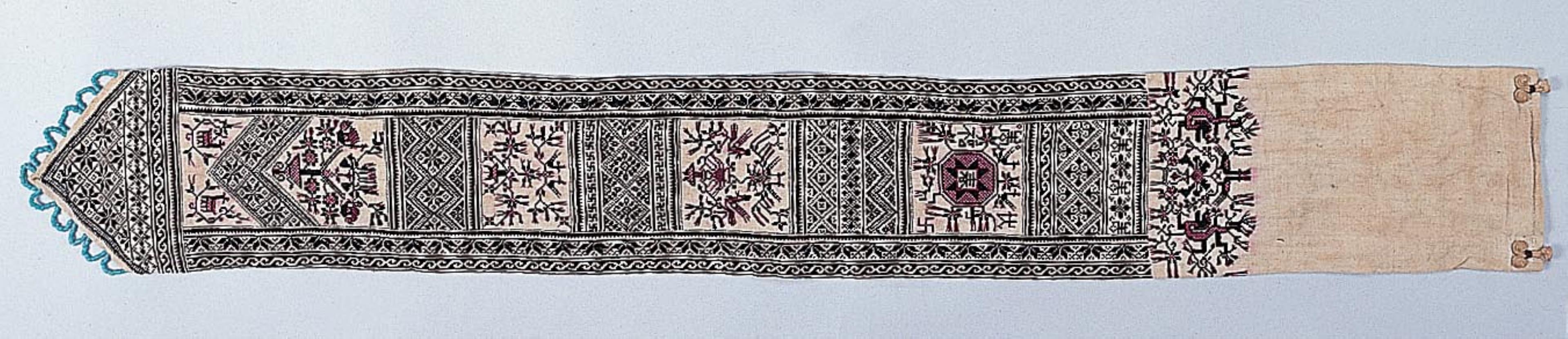 西拉雅族白棉地繡花劍帶 (共3張)