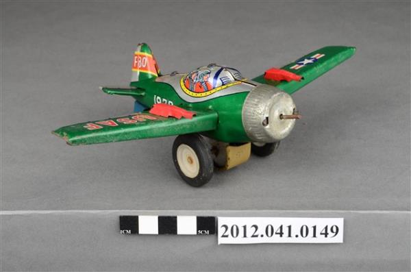 綠色戰鬥機造型玩具
